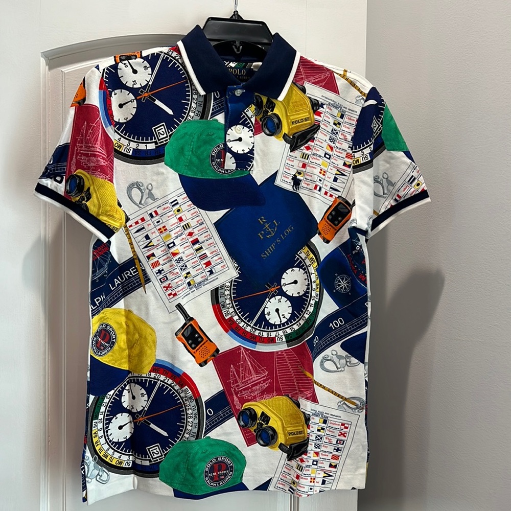 Mens polo Ralph Lauren custom fit small great condition!! Wore once